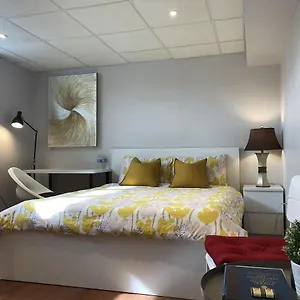  Guest house Peaceful Cosy With Garden View, Private Parking